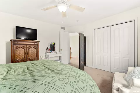 Bedroom - 1802 Prairie Ct, Dunlap, IL 61525 photo 6 of 10