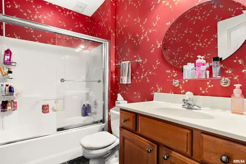 Bath - 1802 Prairie Ct, Dunlap, IL 61525 photo 5 of 5