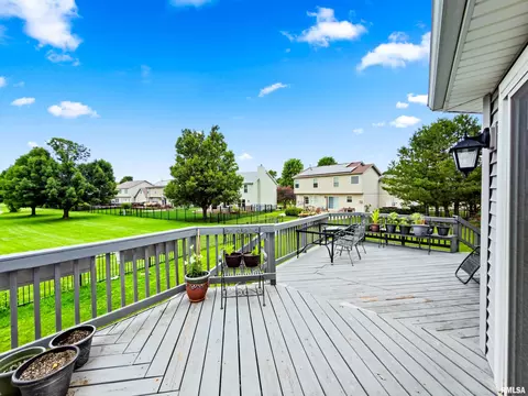 Exterior - 1802 Prairie Ct, Dunlap, IL 61525 photo 3 of 3