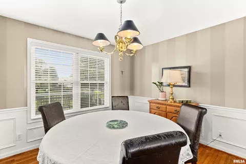 Dining - 1802 Prairie Ct, Dunlap, IL 61525 photo 2 of 4