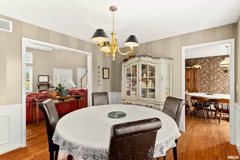 Dining - 1802 Prairie Ct, Dunlap, IL 61525 photo 3 of 4