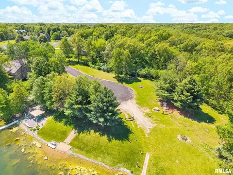 S Walnut Point Drive, Mapleton, IL 61547 photo 15