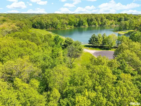 S Walnut Point Drive, Mapleton, IL 61547 photo 8