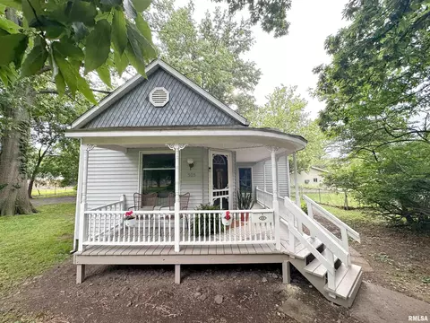 505 S 7th St, Herrin, IL 62948
