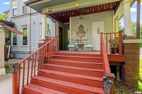 Exterior - 207 W 3rd St, Delavan, IL 61734 photo 10 of 12