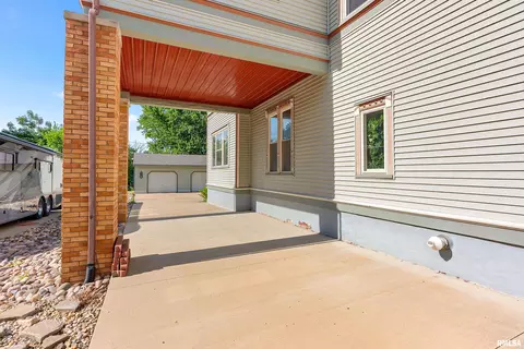 Exterior - 207 W 3rd St, Delavan, IL 61734 photo 5 of 12