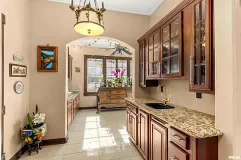 Entry Way - 207 W 3rd St, Delavan, IL 61734 photo 12 of 15