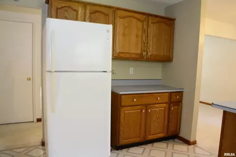 Kitchen - 807 Meadow Dr, Macomb, IL 61455 photo 4 of 4