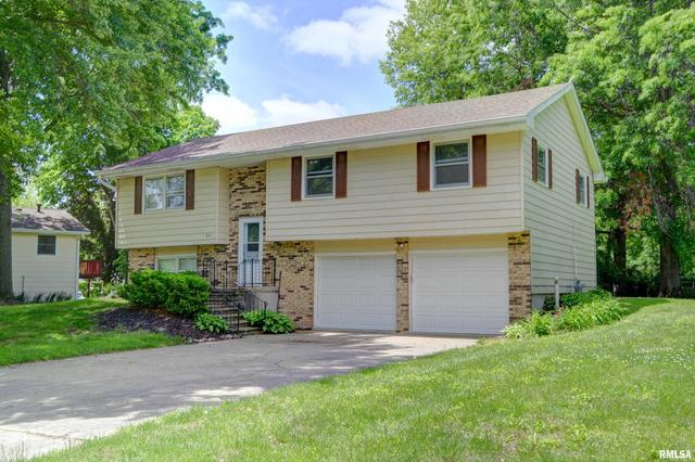 807 Meadow Dr, Macomb, IL 61455