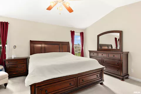 Bedroom - 11517 N Dunmore Dr, Dunlap, IL 61525 photo 2 of 9