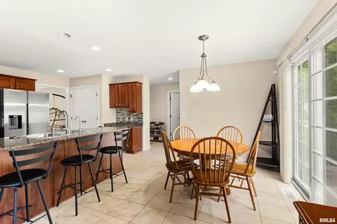Dining - 11517 N Dunmore Dr, Dunlap, IL 61525 photo 2 of 2