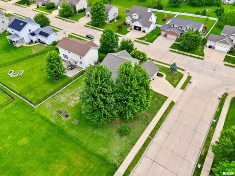 View/Area - 11517 N Dunmore Dr, Dunlap, IL 61525 photo 5 of 9