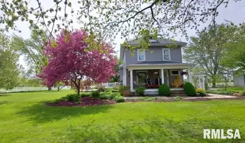 12406 W Akron Rd, Princeville, IL 61559