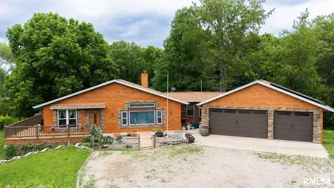 406 W Fast Ave, Mackinaw, IL 61755