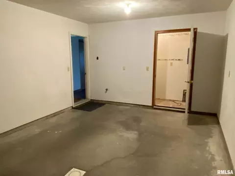 Other - 1547 E Myrtle St, Canton, IL 61520 photo 6 of 7