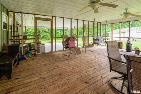 Exterior - 1380 Woolard Rd, Eldorado, IL 62930 photo 3 of 7