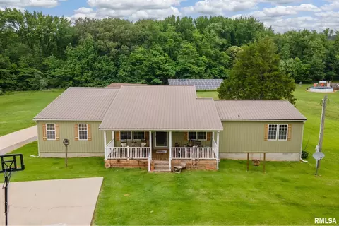 Exterior - 1380 Woolard Rd, Eldorado, IL 62930 photo 7 of 7