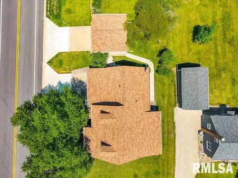 View/Area - 105 S Main St, Roanoke, IL 61561 photo 11 of 11