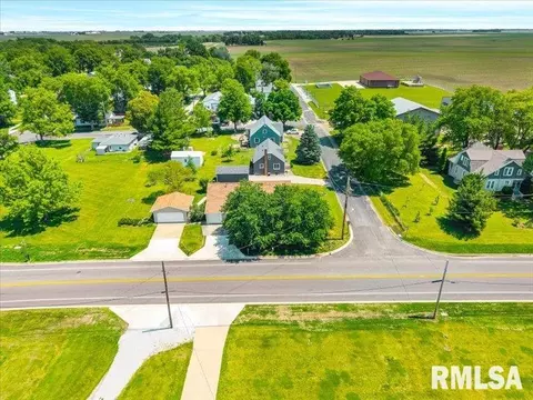View/Area - 105 S Main St, Roanoke, IL 61561 photo 1 of 11