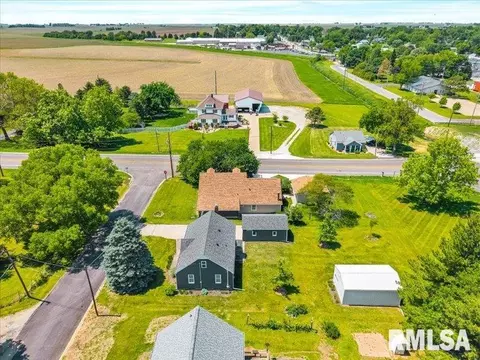 View/Area - 105 S Main St, Roanoke, IL 61561 photo 4 of 11