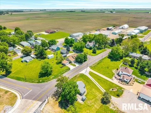 View/Area - 105 S Main St, Roanoke, IL 61561 photo 7 of 11