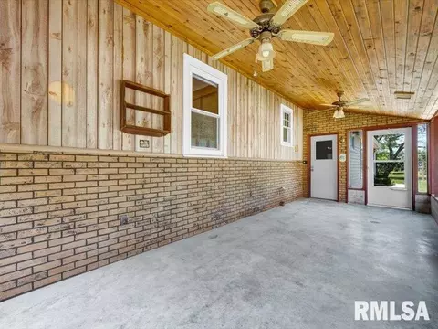 Exterior - 105 S Main St, Roanoke, IL 61561 photo 3 of 7