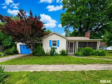 1903 Hardy St, Murphysboro, IL 62966