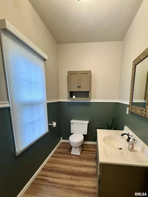 Bath - 388 W Maple St, Canton, IL 61520 photo 1 of 2