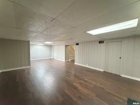 Other - 135 10th St, Carmi, IL 62821 photo 8 of 10