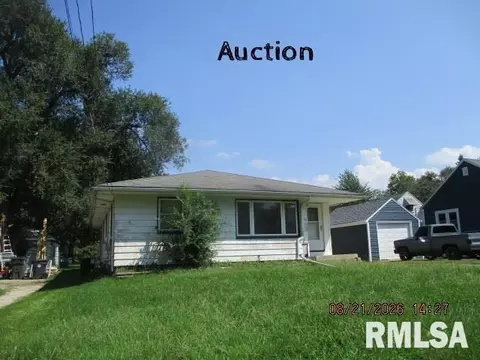 1016 Augusta St, Pekin, IL 61554