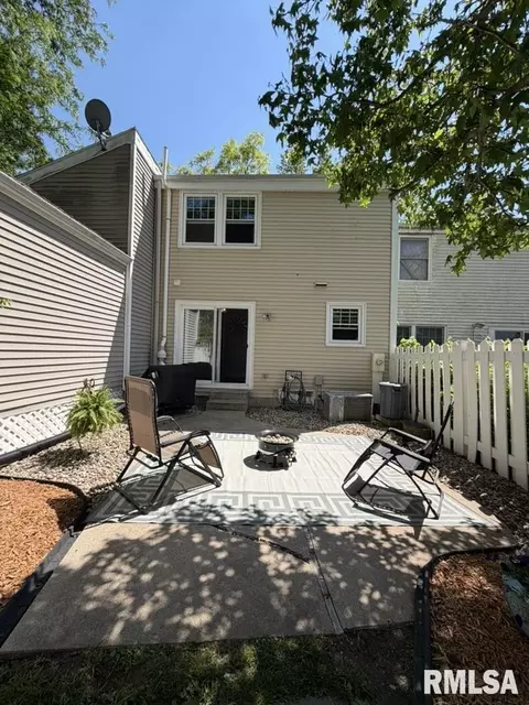 Exterior - 130 Richmond Rd, Macomb, IL 61455 photo 2 of 2