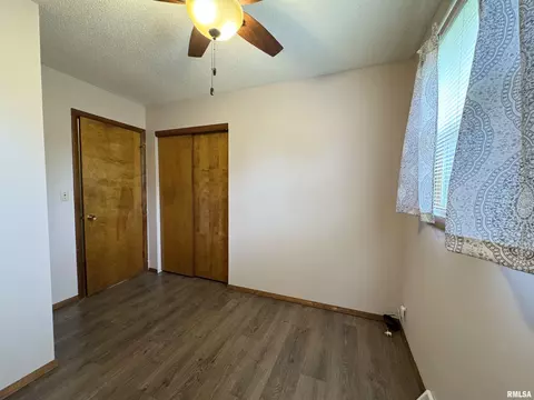 Bedroom - 2313 Maple Ave, Macomb, IL 61455 photo 2 of 6