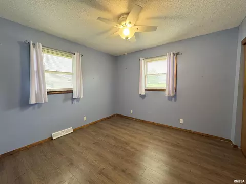 Bedroom - 2313 Maple Ave, Macomb, IL 61455 photo 5 of 6