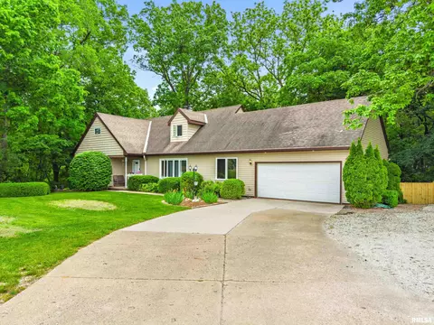 214 Matheny Rd, East Peoria, IL 61611