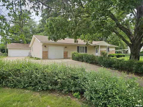 5306 E Cambron Ave, Chillicothe, IL 61523