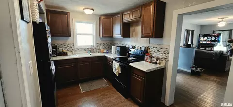 604 N 12th St, Herrin, IL 62948 photo 5