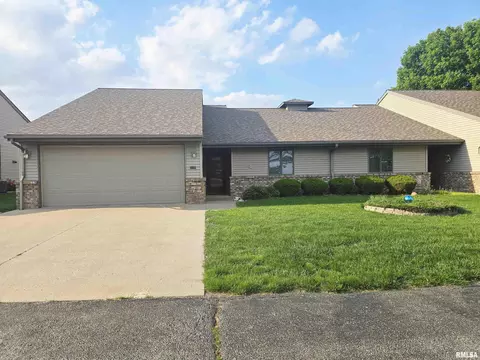 1770 N 4th Ave, Canton, IL 61520