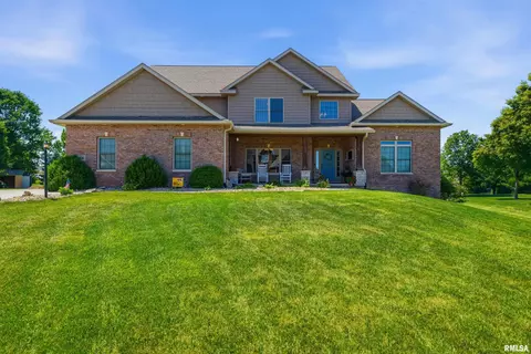 406 Cottingham Ln, Germantown Hills, IL 61548