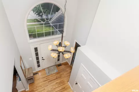 Entry Way - 9 Red Stone Ct, Bloomington, IL 61704 photo 4 of 6