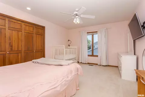 Bedroom - 9 Red Stone Ct, Bloomington, IL 61704 photo 7 of 8