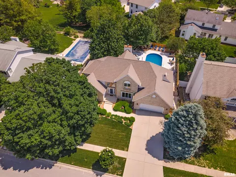 View/Area - 9 Red Stone Ct, Bloomington, IL 61704 photo 6 of 8