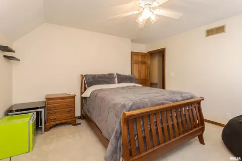 Bedroom - 9 Red Stone Ct, Bloomington, IL 61704 photo 6 of 8