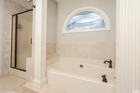 Bath - 9 Red Stone Ct, Bloomington, IL 61704 photo 3 of 6