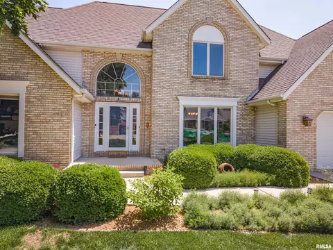 Exterior - 9 Red Stone Ct, Bloomington, IL 61704 photo 16 of 19
