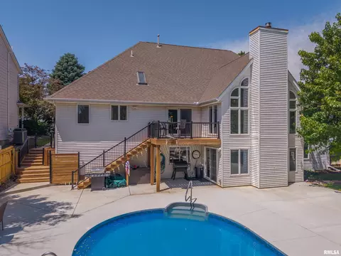 Exterior - 9 Red Stone Ct, Bloomington, IL 61704 photo 2 of 19