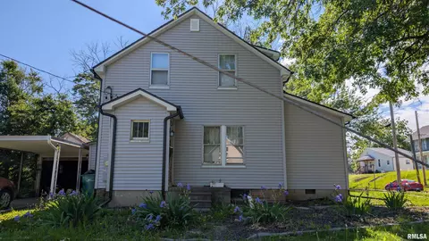 432 W Calhoun St, Macomb, IL 61455