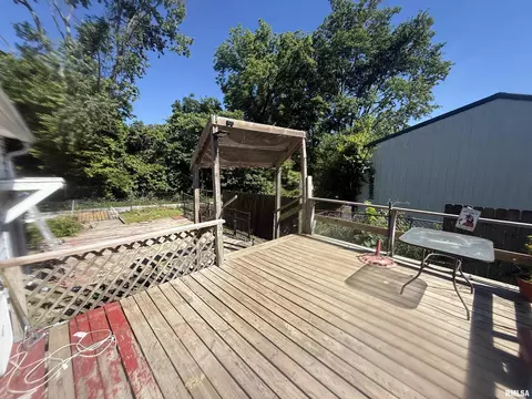 Exterior - 310 Forest St, Anna, IL 62906 photo 2 of 5
