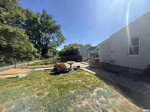 Exterior - 310 Forest St, Anna, IL 62906 photo 5 of 5