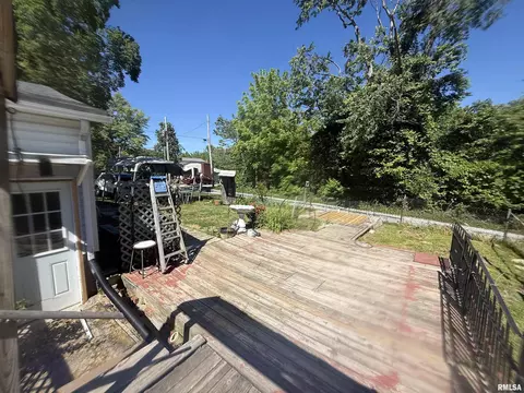 Exterior - 310 Forest St, Anna, IL 62906 photo 3 of 5