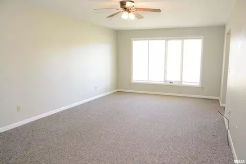 Living - 112 James Dr, Macomb, IL 61455 photo 2 of 4